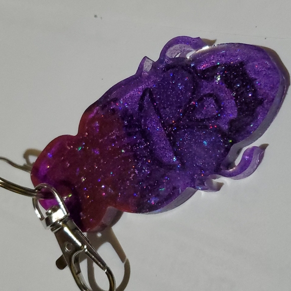 Resin skull 💀 keychain - Picture 4 of 4